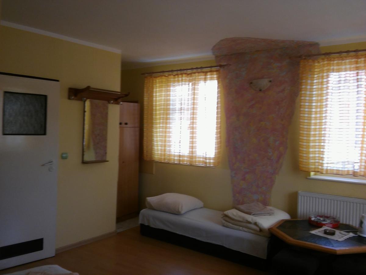Motel Ararat Kolobrzeg Ngoại thất bức ảnh